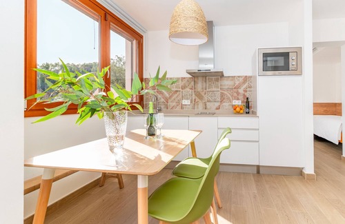 Can Ginebre Apartment | El Gallinero - Spacious apartment in Masia