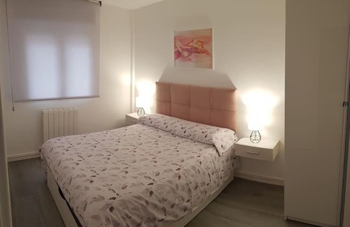 Los Corrales de Buelna Apartment | El hogar de Mundo y Pita