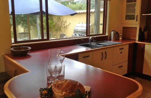 Tawharanui House | El Kedira - Campbells Beach Holiday Home