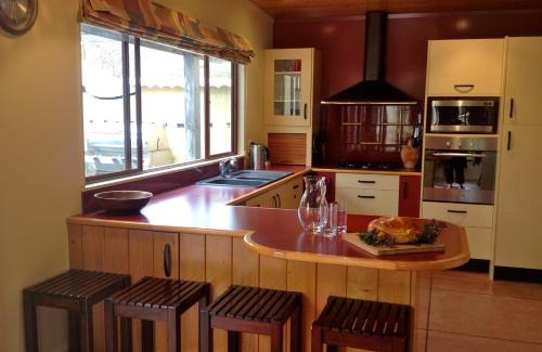 Tawharanui House | El Kedira - Campbells Beach Holiday Home
