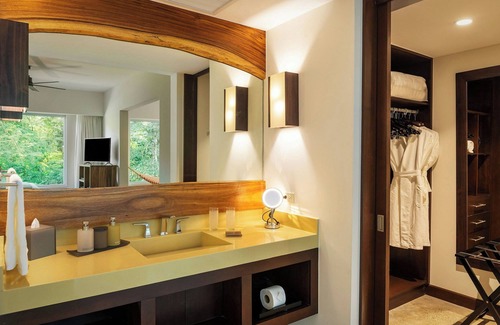 Panama Beach Hotel | El Mangroove Papagayo, Autograph Collection