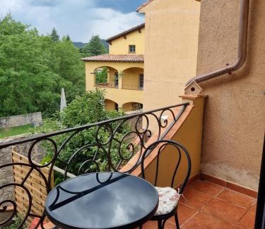 Sant Joan de Les Abadesses Apartment | el niu dels ocells 2
