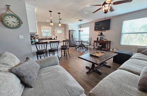 Indian Rocks Beach Apartment | El Palmar Cottages Unit II