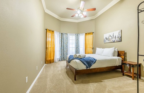 Denison House | El Paradiso Estates w/Private Pool & Hot Tub