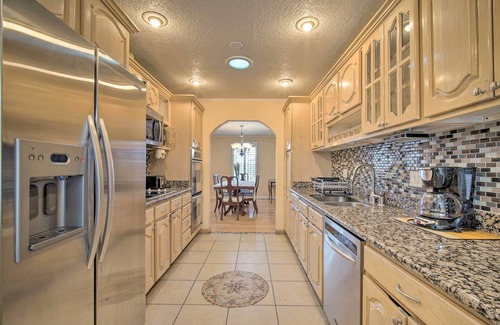 El Paso House | El Paso Home w/BBQ Grill - 4 Mi to Sunland Park!