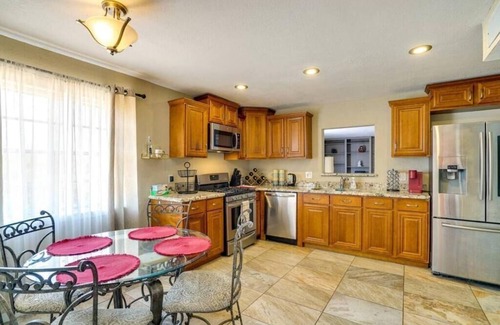 El Paso House | El Paso Paradise