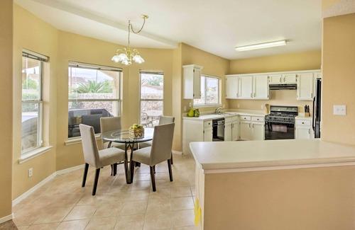 El Paso Cottage | El Paso Retreat w/Pool: 11 Mi to Downtown!