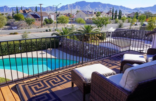 El Paso Cottage | El Paso Retreat w/Pool: 11 Mi to Downtown!