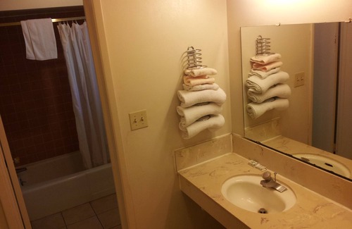 Lodi Hotel | El Rancho Motel