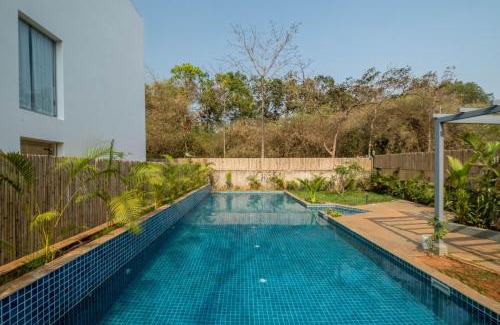 Assagao Apartment | El Rocio Estate 2bhk in Assagao with Common pool, Free Parking,8 min away from Vagator