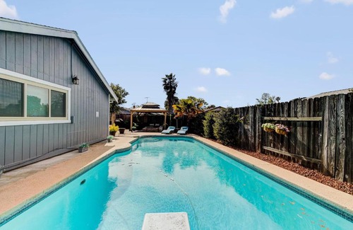 Sacramento House | El-Shaddai sweet home comfort