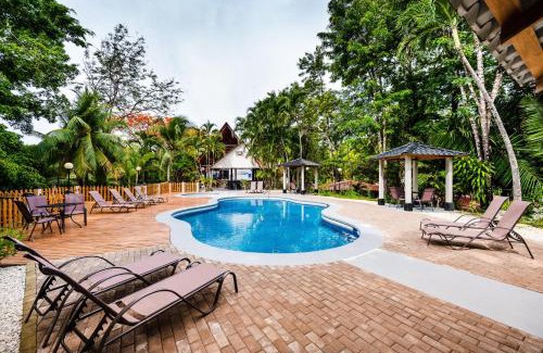 Puerto Carrillo Hotel | El Sueno Tropical