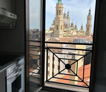 Zaragoza Old Town Apartment | El Torreón del Pilar. Opción de parking