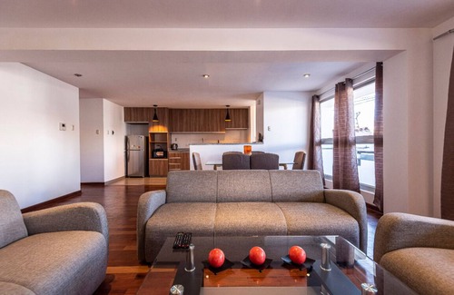 Cusco Apartment | El Triunfo Aparts , 145m2 beautiful apartment in front of park.
