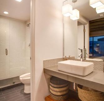 West Park Hotel | El Vado Motel