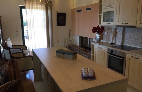Mikri Mantineia Villa | ELAIANTHOS APARTMENTS – ΜIKRI MANTINIA, KALAMATA