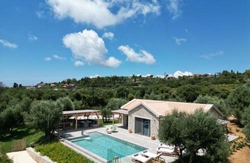 Kourkoumelata Villa | Elaiopetra Kefalonia - Stonehouse Hideaway with pool - Modern Luxury with Serene Sea and Mountain Views