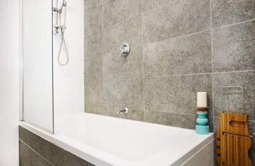 Elanora Apartment | Elanora 3 bedroom apartment