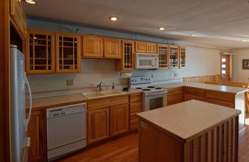 Orr Resort | Elbow Lake Lodge: White Pine