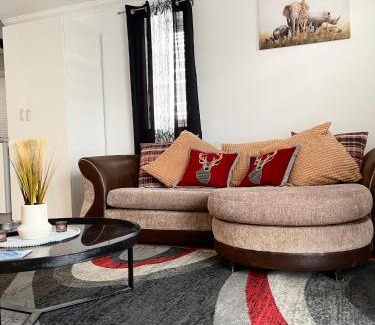 Alibon Apartment | Eldridge Court Apartment