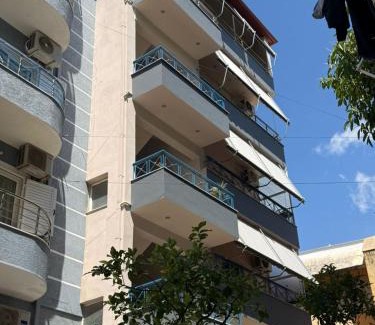 Qender Apartment | Eleanas Apartament