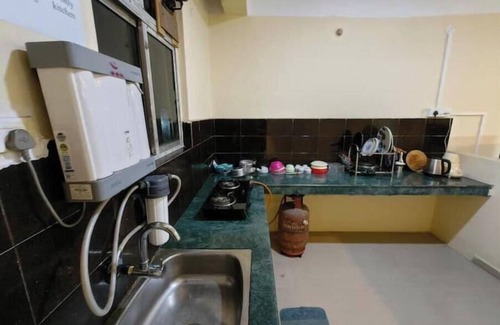 Sualkuchi Apartment | Elegance~ A Charming room with Air Cooler,wifi