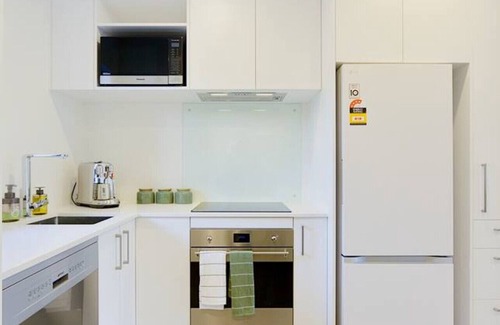 Christchurch City Centre House | Elegance and Convenience with Carpark sleeps 4