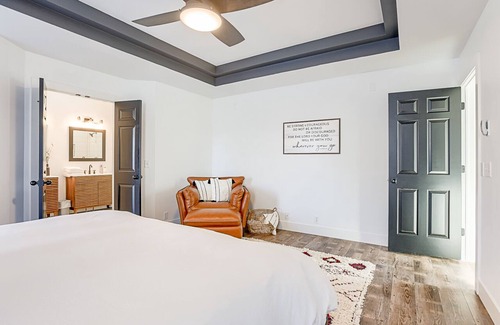 McArdle House | Elegance & Comfort Combined in Amazing 5BR House!
