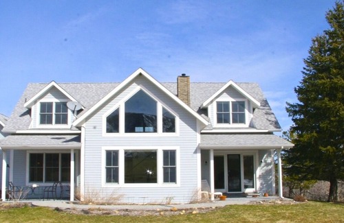 Story House | Elegance & Relaxation with an Awe Inspiring Big Horn Mountain Canyon view