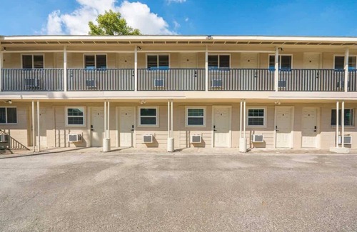 Greater Third Ward Apartment | Elegant 1BR APT | Downtown Houston