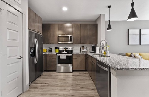 Montopolis Apartment | Elegant 1BR King Suite Close to DT w Fast Wifi