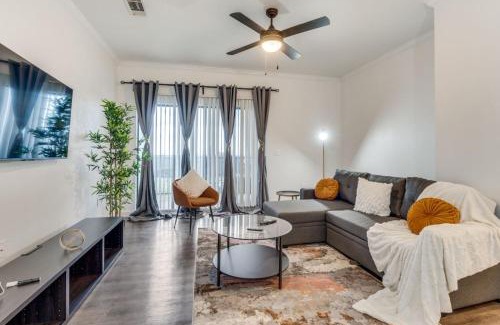 McNeil Apartment | Elegant 1BR with resort style pool near The Domain