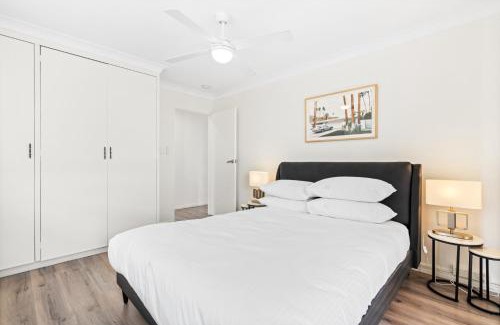 Hawthorne Apartment | Elegant 2-Bed with Balcony by Parks and Amenities