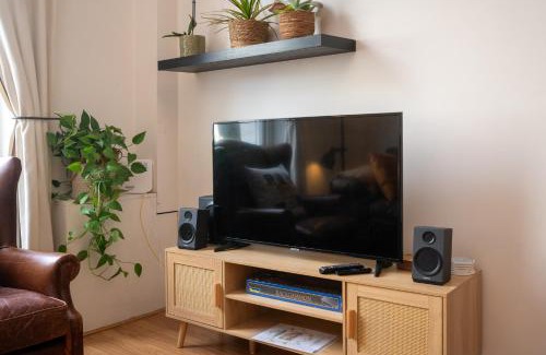 Belsize Apartment | Elegant 2BD Flat Near Hampstead Heath