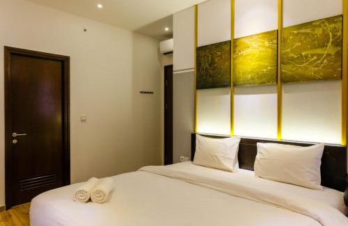 Tangerang Apartment | Elegant 2BR Apartment at M-Town Signature near Shopping Mall By Travelio