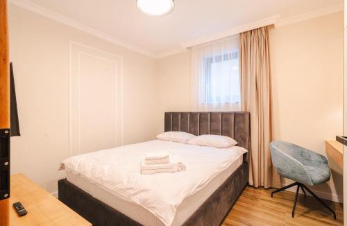 Cluj-Napoca Apartment | Elegant 2BR Escape - Zorilor Charm with Parking