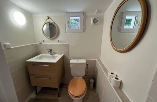 Causse-de-la-Selle Other | Elegant 34 m2 Mazet in the garrigue with Wifi and air conditioning.
