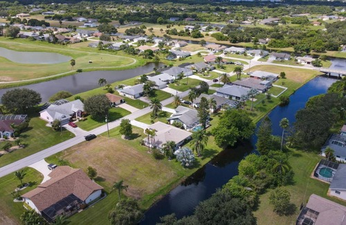 Pebble Beach House | 🥇 Elegant 3bd home near Disney (CH846)