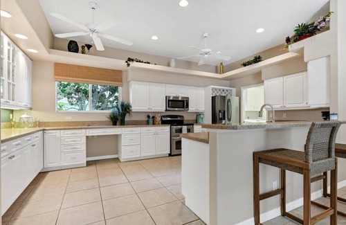 White Marsh House | 🥇 Elegant 3bd home with a very private backyard with a pool (CH948)