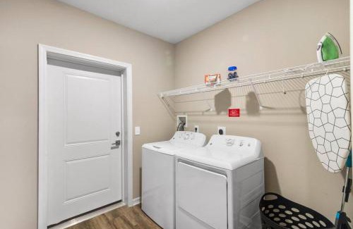 Melbourne Apartment | Elegant 3BR/2BA Condo Near Beaches & Attractions