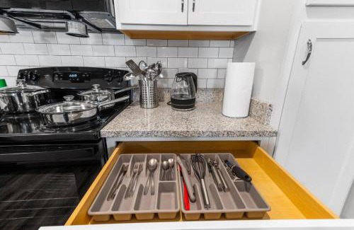 Melbourne Apartment | Elegant 3BR/2BA Condo Near Beaches & Attractions