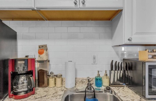Lawrence Apartment | Elegant 3BR Retreat: Comfort, Style Prime Location