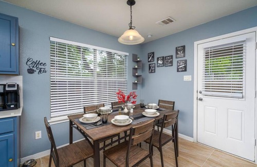 Franklin Park House | Elegant/4miles to Downtown/Gameroom & Firepit