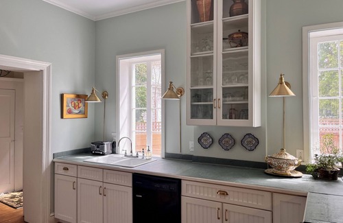 South Main Street House | Elegant 5 BR Row House in Historic Geneva: Walk to HWS, Lake, Downtown