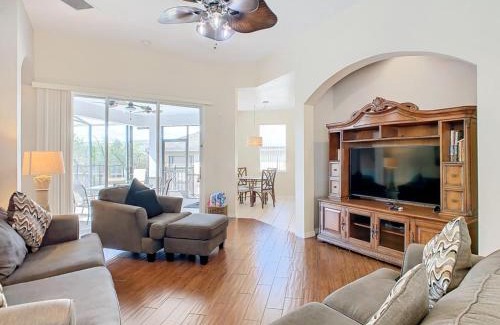 Calabay Parc Villa | Elegant 5BR Home w/Private Pool+Spa Near Disney