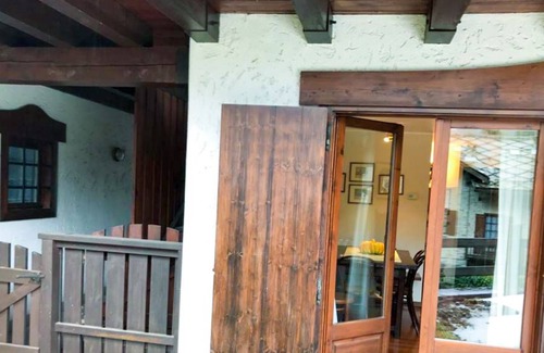 Courmayeur House | Elegant accommodation with garden and unobstructed mountain views