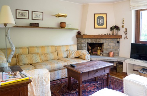 Courmayeur House | Elegant accommodation with garden and unobstructed mountain views
