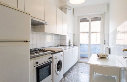 San Siro House | Elegant and bright three-room apartment