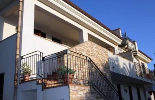 Isola delle Femmine Villa | Elegant apartment in a villa just steps from the beach
