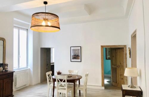 Tournon-sur-Rhone Apartment | Elegant Apartment in Historic Center of Tournon